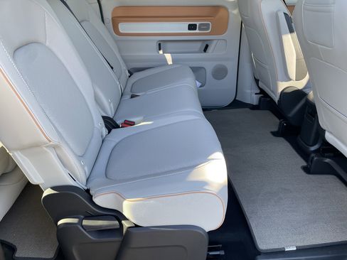 New 2025 Volkswagen ID. Buzz 1st Edition image 10