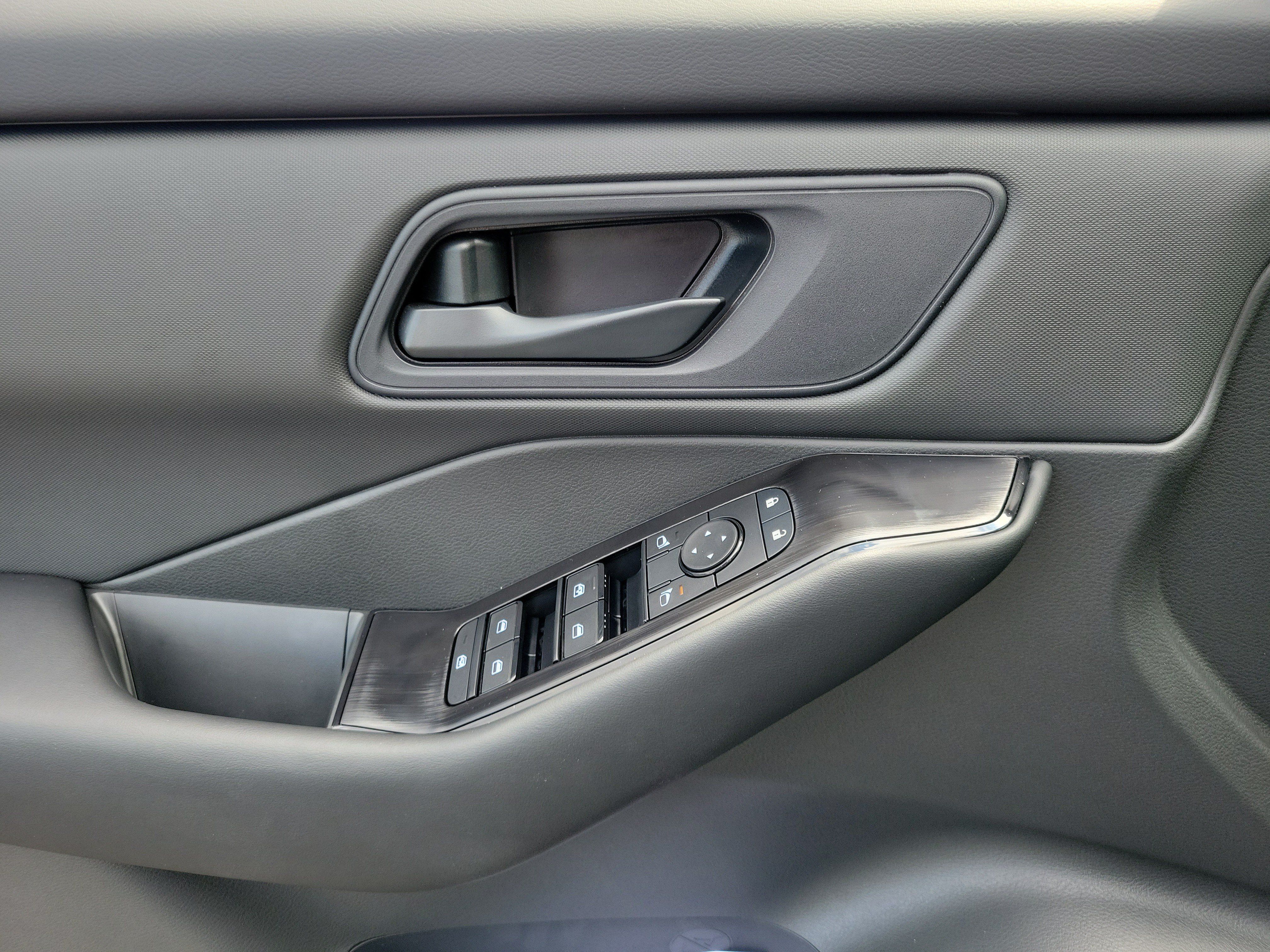 New 2026 Nissan Rogue S FWD image 17