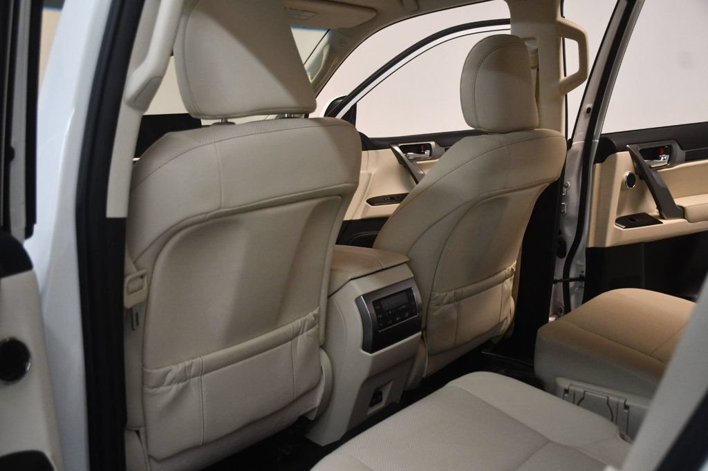Used 2023 Lexus GX 460 Premium AWD/4WD image 32
