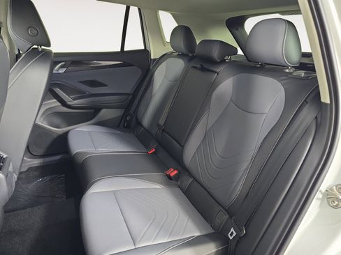 New 2026 Volkswagen Tiguan SE AWD/4WD image 13