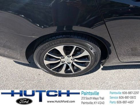 Used 2017 Acura TLX FWD image 15
