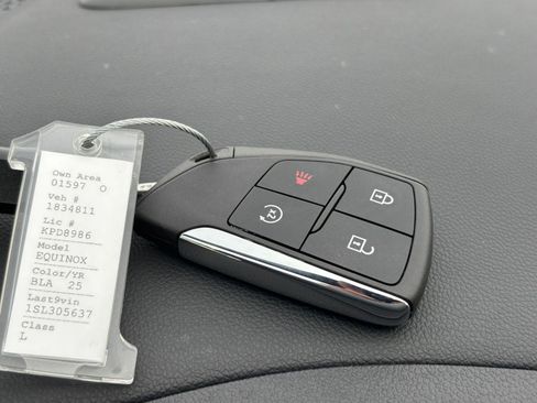 Used 2025 Chevrolet Equinox LT image 25