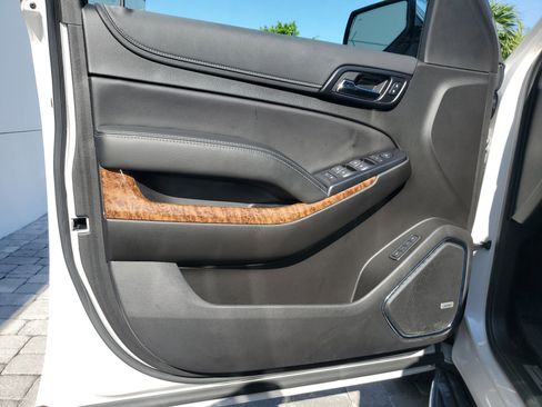 Used 2020 Chevrolet Suburban Premier image 23