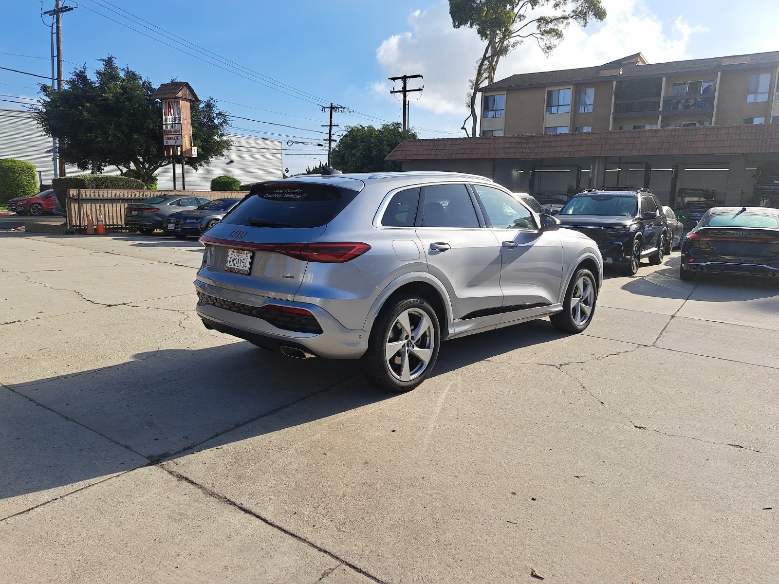 Used 2025 Audi Q5 Premium w/ Premium Plus AWD/4WD image 5