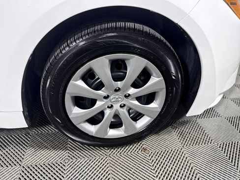 Used 2025 Toyota Corolla LE image 11