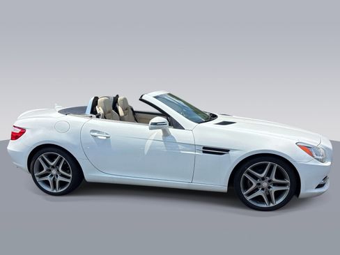Used 2014 Mercedes-Benz SLK 250 image 2