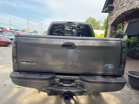 Used 2006 Ford F250 Lariat AWD/4WD image 4