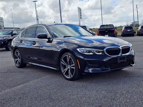 Used 2022 BMW 330i xDrive Sedan w/ Driving Assistance Package AWD/4WD image 5