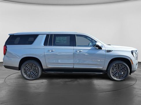 New 2026 GMC Yukon XL Elevation AWD/4WD image 17