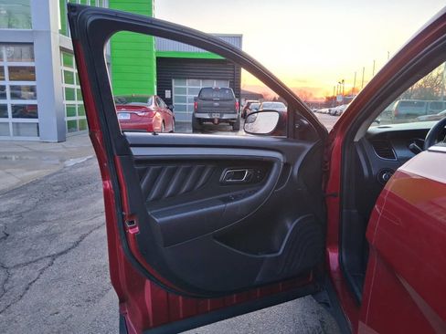 Used 2010 Ford Taurus SEL image 13