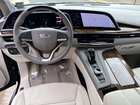 Used 2022 Cadillac Escalade ESV Premium Luxury Platinum image 20