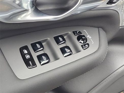 New 2026 Volvo XC90 B6 Ultra w/ Lounge Package image 13