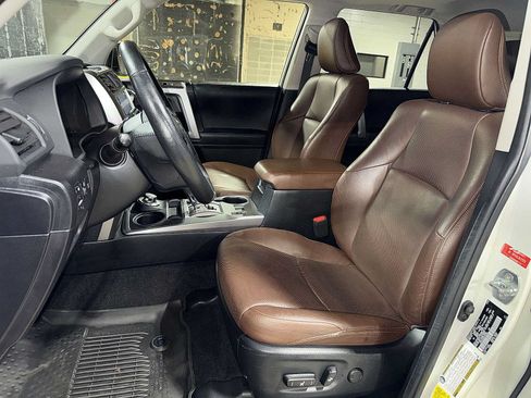 Used 2023 Toyota 4Runner Limited AWD/4WD image 15