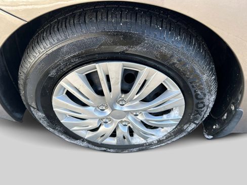 Used 2016 Hyundai Elantra SE image 9