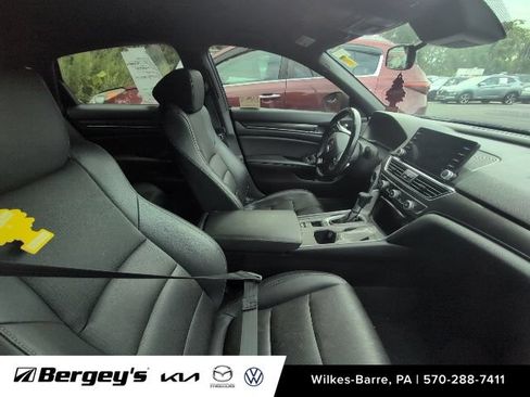 Used 2019 Honda Accord Sport image 5