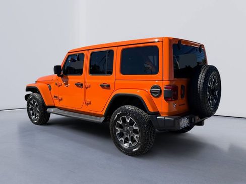 Used 2025 Jeep Wrangler Unlimited Sahara AWD/4WD image 4