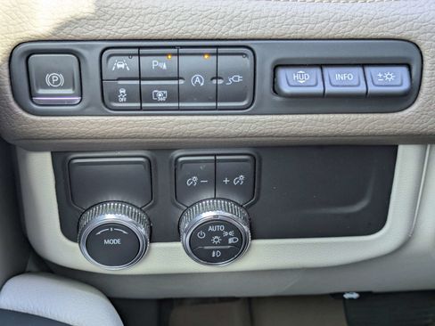 Used 2022 GMC Yukon XL Denali RWD image 20