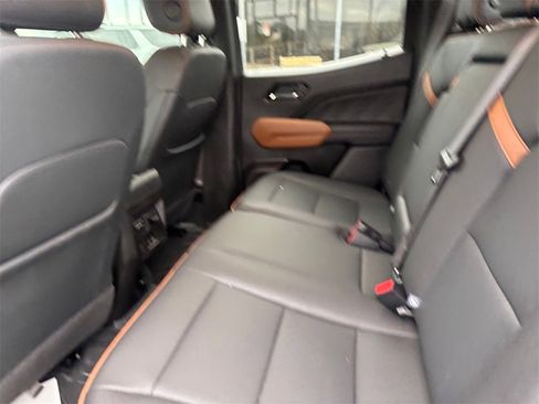 Used 2023 GMC Canyon AT4 w/ AT4 Premium Package image 27