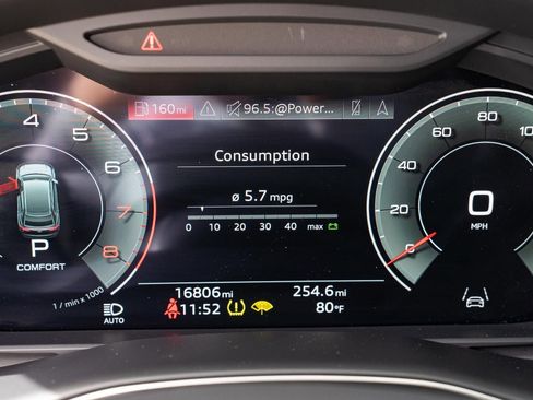 Used 2023 Audi Q8 Premium Plus w/ Premium Plus Package image 32