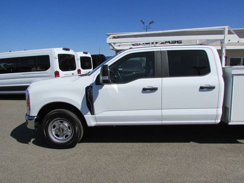 Used 2023 Ford F350 XL w/ XL Chrome Package RWD image 14