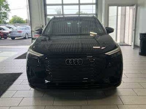 Used 2023 Audi Q4 e-tron Premium w/ Convenience Package AWD/4WD image 2