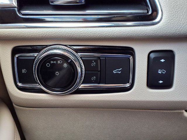 Used 2019 Lincoln Navigator Reserve AWD/4WD image 15