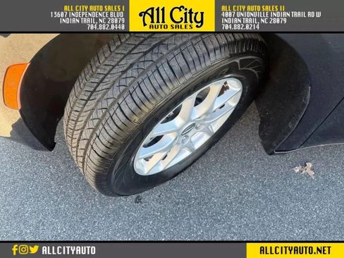 Used 2020 Chrysler Voyager Lxi FWD image 40
