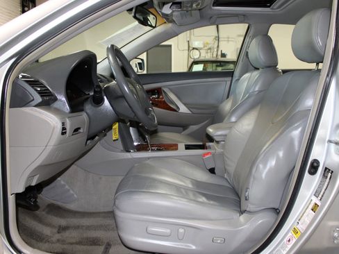 Used 2008 Toyota Camry XLE FWD image 8