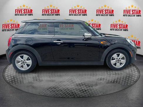 Used 2017 MINI Cooper 2-Door Hardtop FWD image 8