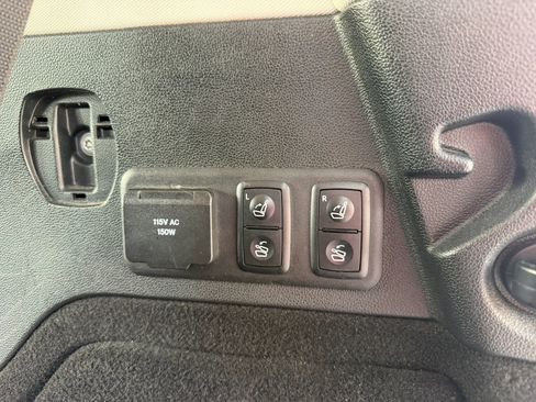 Used 2010 Mercedes-Benz GL 450 4MATIC image 17