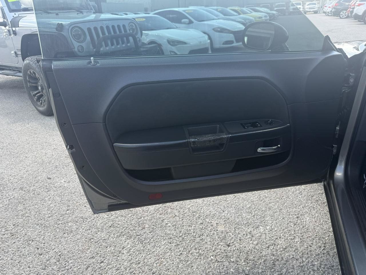 Used 2011 Dodge Challenger R/T RWD image 11