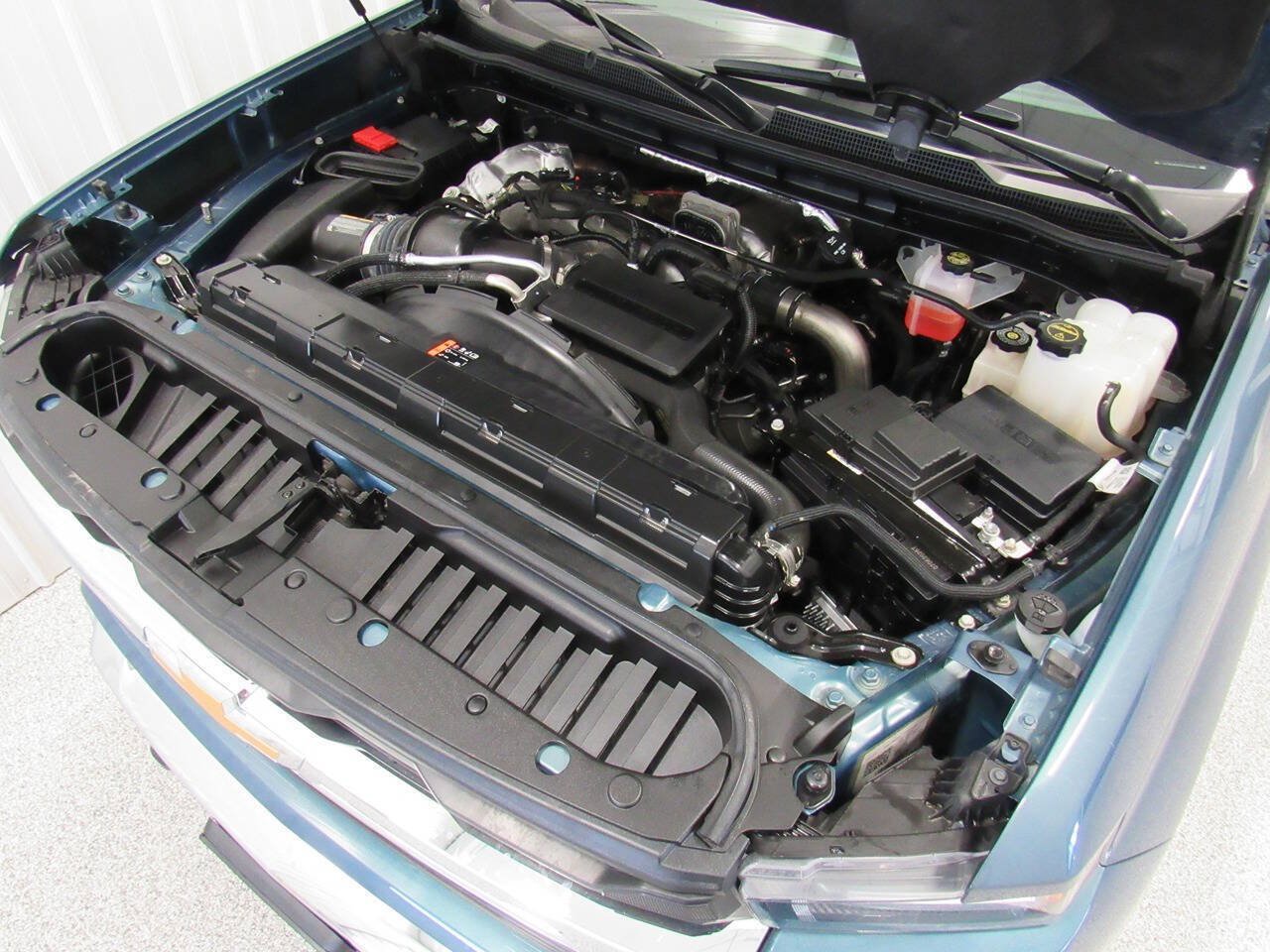 Used 2025 Chevrolet Silverado 2500 LT w/ Convenience Package AWD/4WD image 29