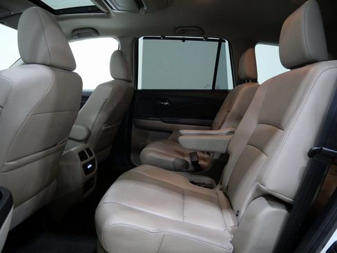 Used 2022 Honda Pilot Touring image 24