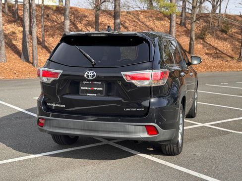 Used 2016 Toyota Highlander Limited image 11