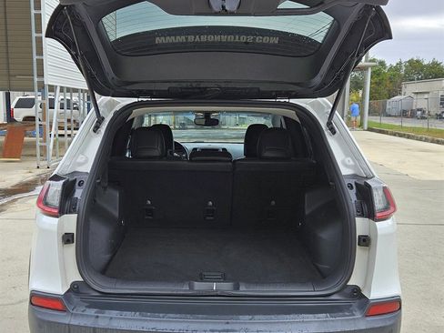 Used 2019 Jeep Cherokee Trailhawk image 10