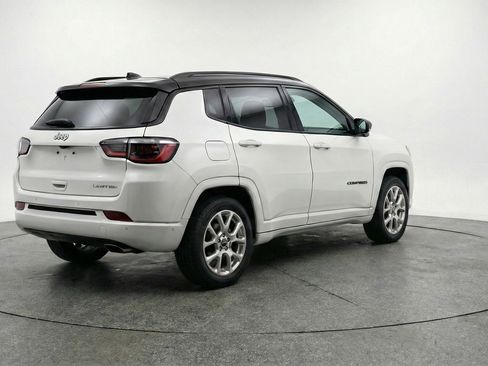 Used 2025 Jeep Compass Limited image 7
