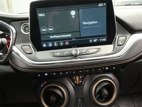 Used 2023 Chevrolet Blazer Premier image 6