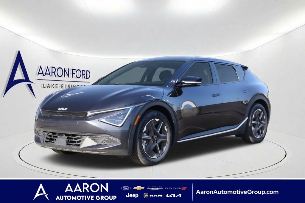Used 2025 Kia EV6 Light RWD image 1