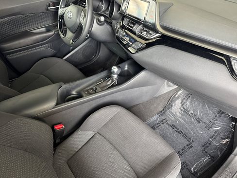 Certified 2018 Toyota C-HR XLE FWD image 15