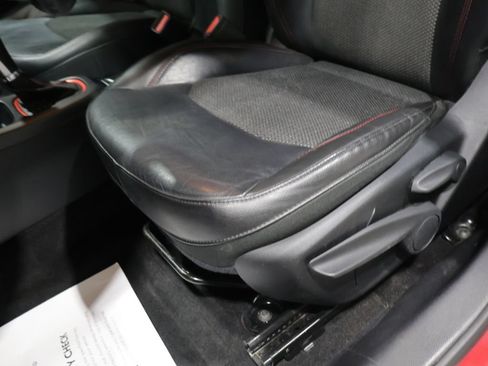 Used 2018 Jeep Compass Trailhawk w/ Cold Weather Group AWD/4WD image 10