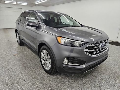 Used 2024 Ford Edge Titanium AWD/4WD image 3