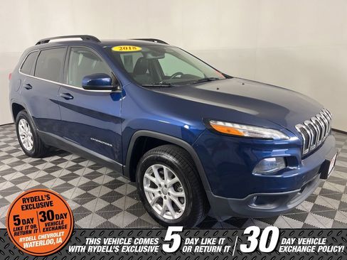 Used 2018 Jeep Cherokee Latitude Plus FWD image 1