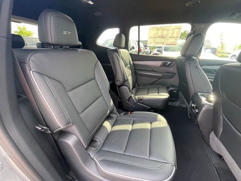 New 2026 Buick Enclave Sport Touring w/ Power Package FWD image 29