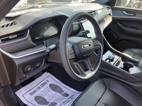 Certified 2025 Jeep Grand Cherokee Limited w/ Trailer Tow Package image 13