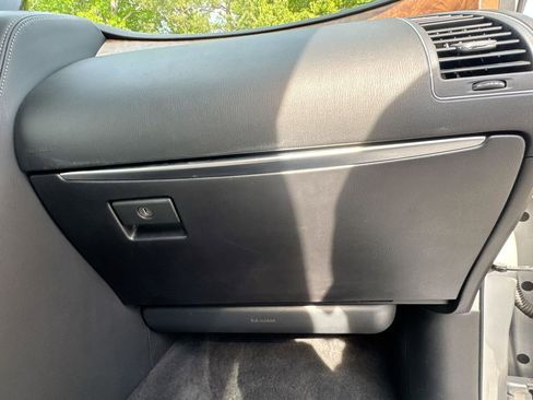 Used 2022 Nissan Armada SL w/ Captain's Chairs Package AWD/4WD image 36