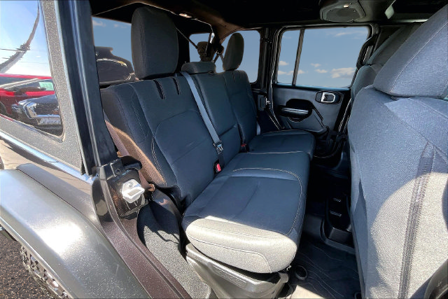 Used 2024 Jeep Wrangler Unlimited AWD/4WD image 24