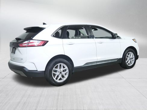 Used 2024 Ford Edge SEL image 7