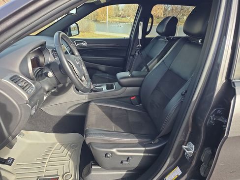 Used 2021 Jeep Grand Cherokee Laredo X image 11