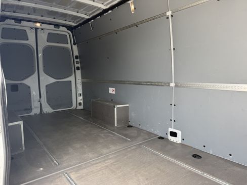 Used 2021 Mercedes-Benz Sprinter 2500 image 19