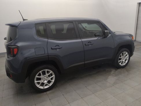 Used 2023 Jeep Renegade Latitude AWD/4WD image 10